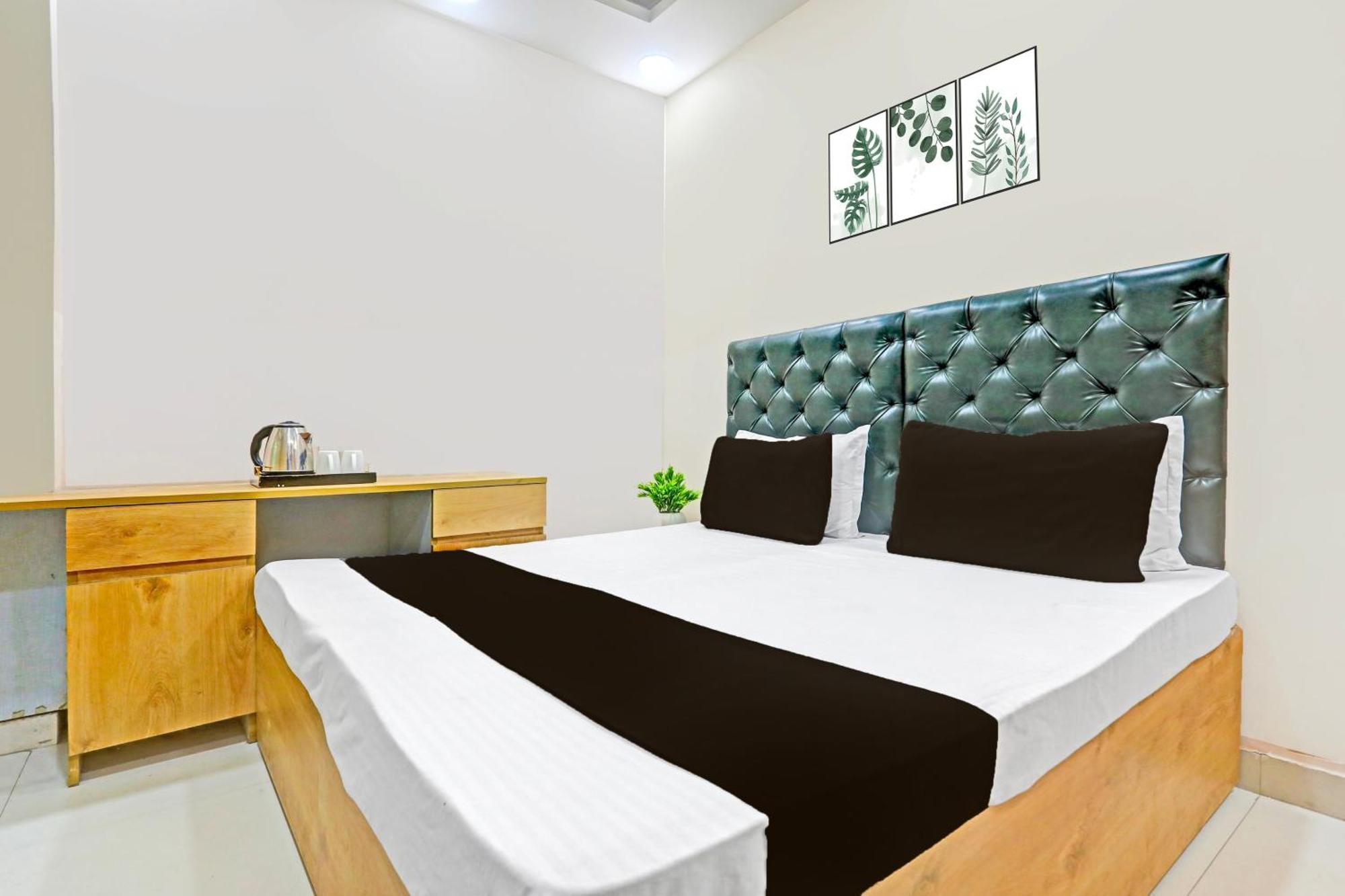 O White House 3* New Delhi